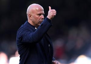 在线体育-萨哈:利物浦仍是下赛季英超冠军热门,比起其他球队他们最稳定