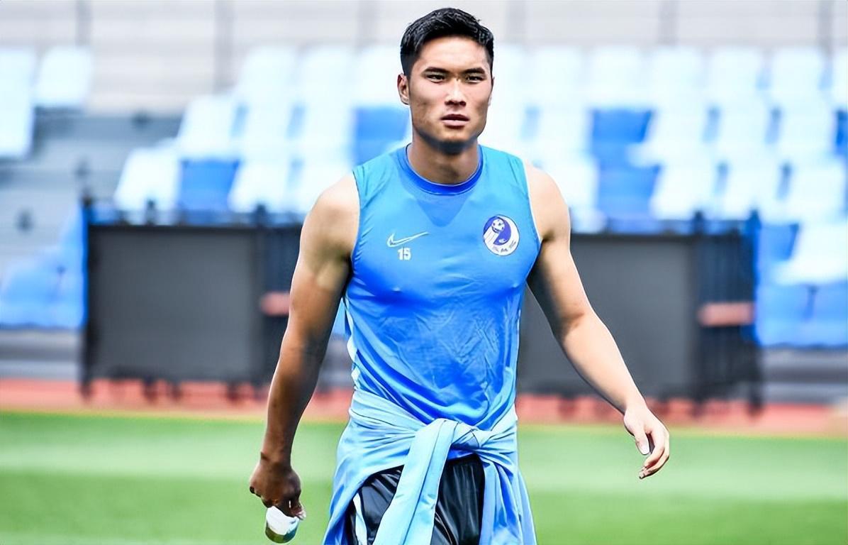 赛事平台-单欢欢上赛季一球未进，却依然没被送走，未来有希望被郑智重用