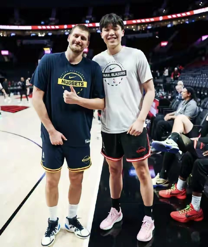 华体会官网-东契奇替补席暴走真相！杨瀚森被下放，NBA生存法则太残酷|雷迪克|波特兰开拓者队|卢卡-东契奇|洛杉矶湖人队|JJ-雷迪克_新浪体育_新浪新闻