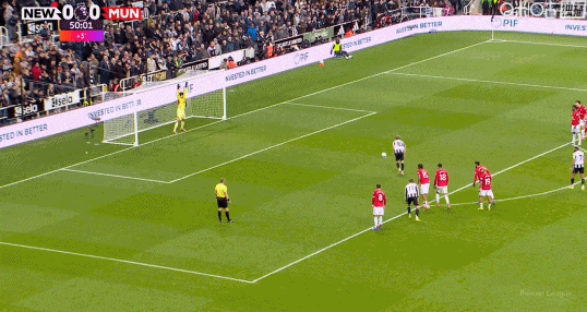 华体会体育在线-联赛11轮不败终结！曼联1-2遭十人纽卡绝杀，卡里克遭遇上任首败|纽卡斯尔|B费|拉姆塞|戈登|奥苏拉_新浪体育_新浪新闻