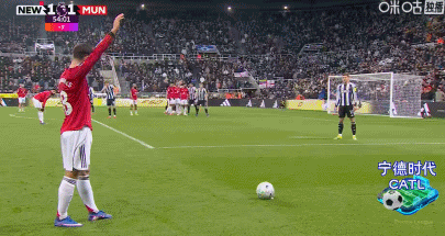 华体会体育在线-联赛11轮不败终结！曼联1-2遭十人纽卡绝杀，卡里克遭遇上任首败|纽卡斯尔|B费|拉姆塞|戈登|奥苏拉_新浪体育_新浪新闻